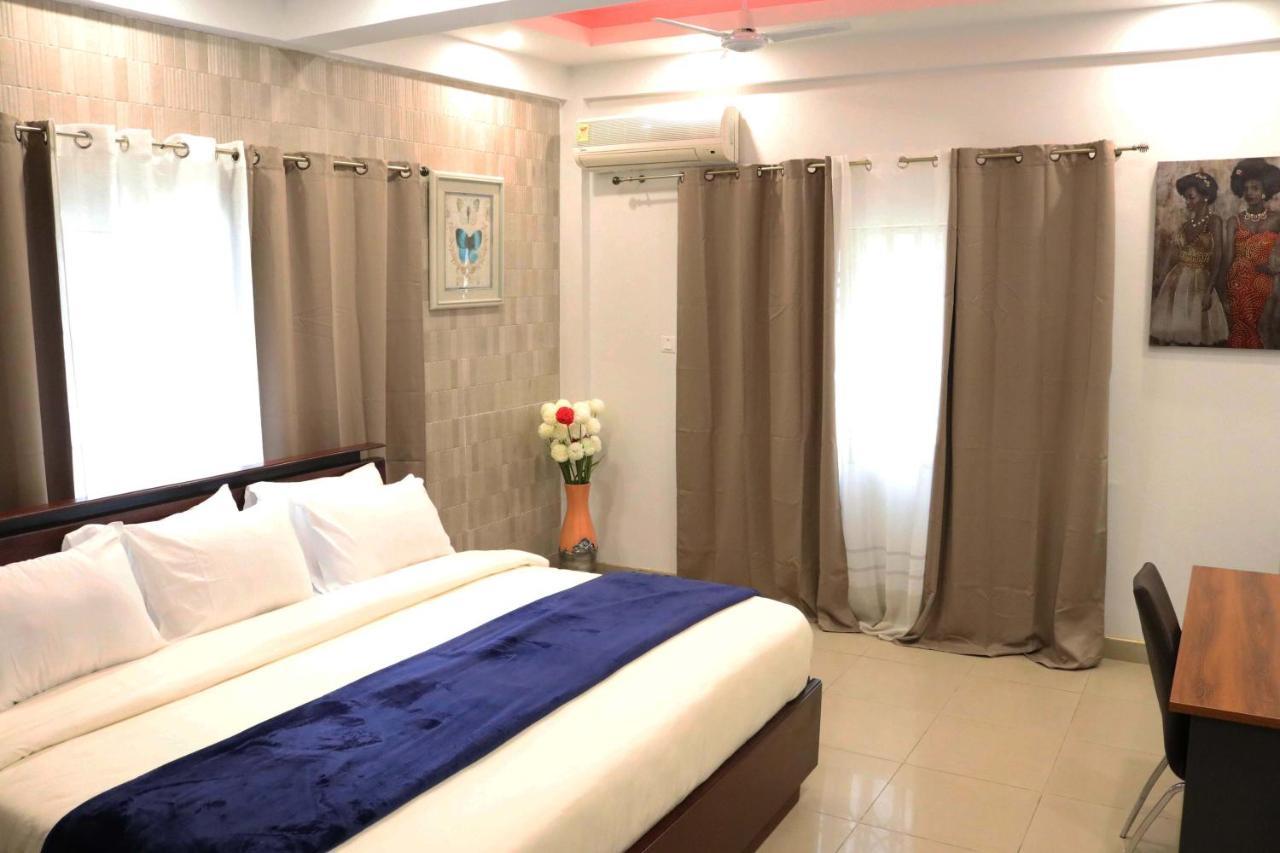 Golden Crystal Experience Hotel Accra Room photo