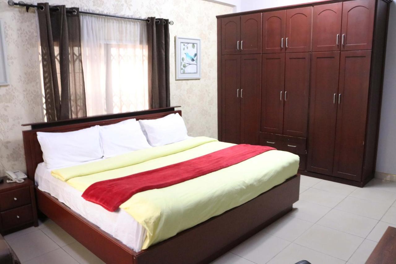 Golden Crystal Experience Hotel Accra Room photo